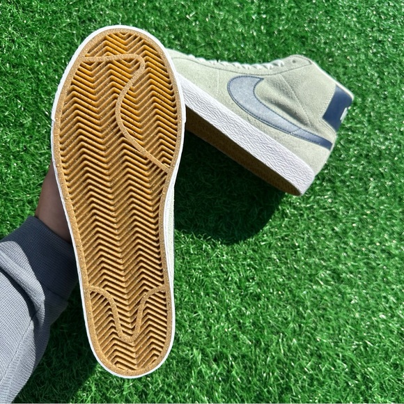 Nike Sb Zoom Blazer Mid Barely Green / Navy - Picture 13 of 13